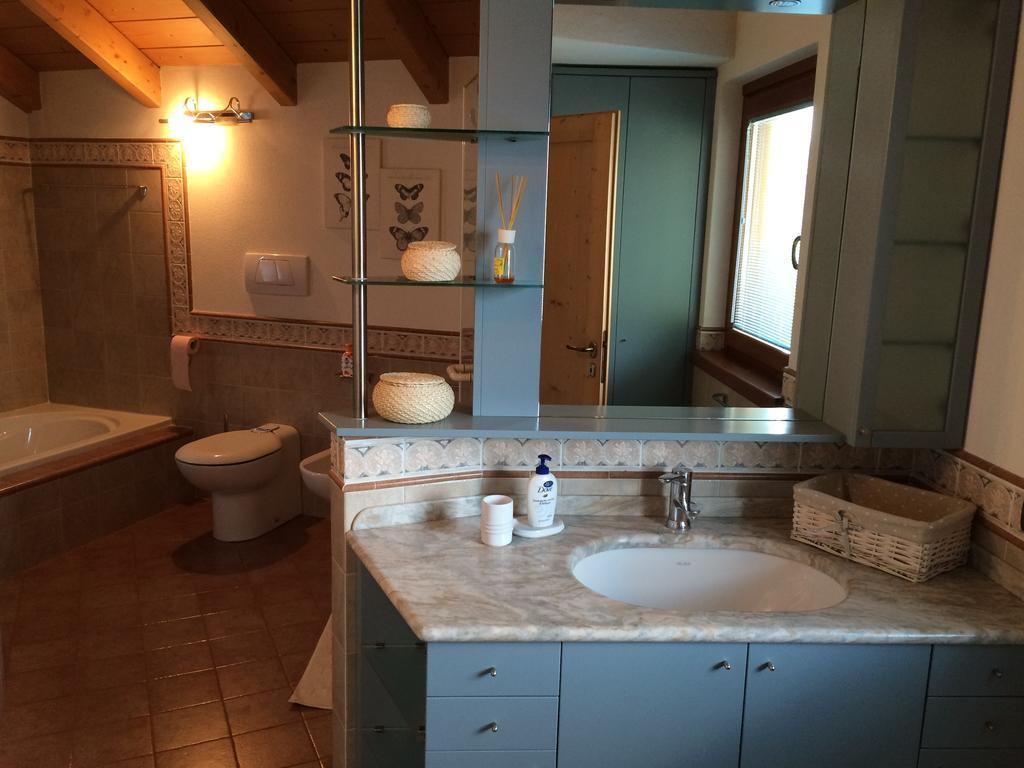 דירות איזולצ'יה Casa Lucia חדר תמונה